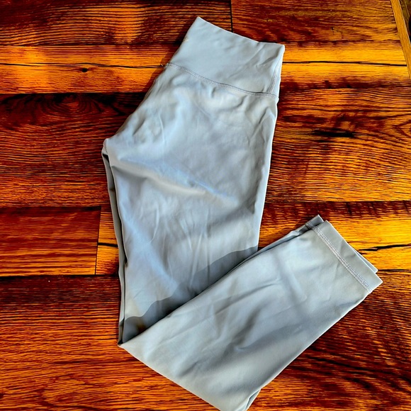 25” High-Rise Wunder Under Pants - Picture 2 of 5